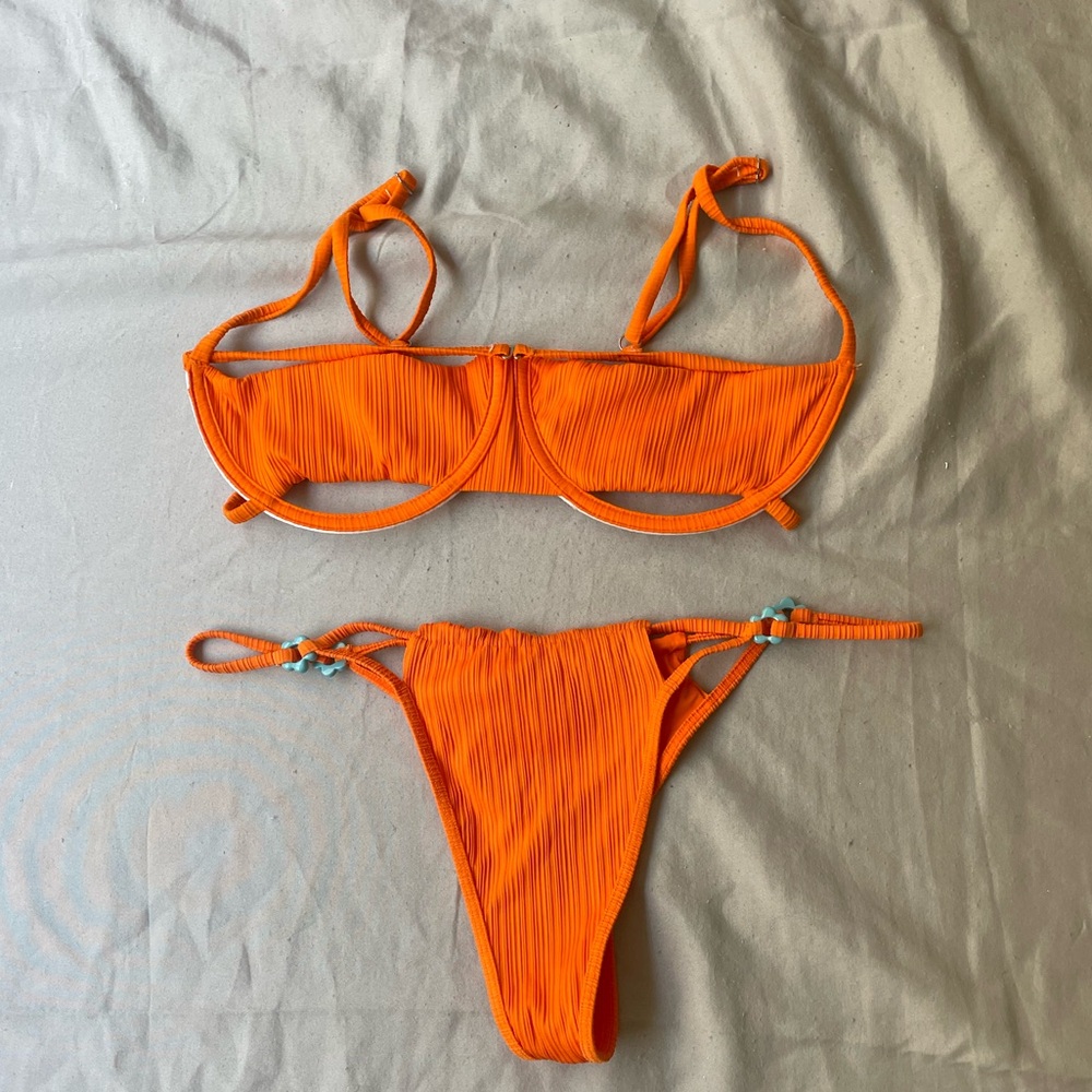 Frankie’s Bikinis Orange Ribbed Bikini Top and Bottom Set Large - Picture 2 of 5